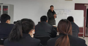 魯東環(huán)保對客戶進(jìn)行反滲透日常維護(hù)、故障診斷技術(shù)培訓(xùn) 魯東環(huán)保對客戶進(jìn)行反滲透日常維護(hù)、故障診斷技術(shù)培訓(xùn)